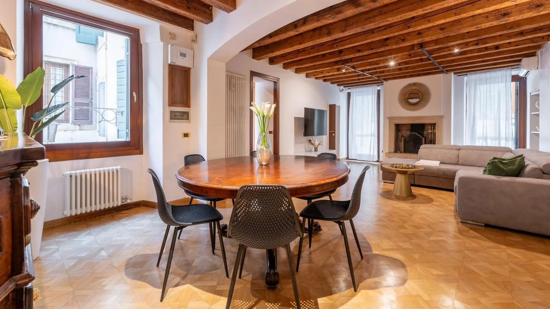 Appartamento Sgarzerie Luxury Flat 2 Rooms 120Mq Verona Italia
