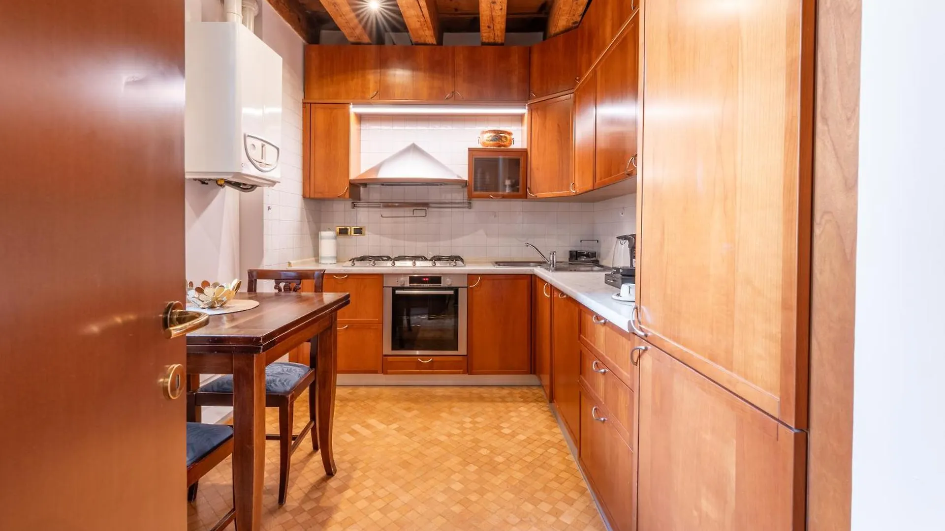 Sgarzerie Luxury Flat 2 Rooms 120Mq Verona Italia