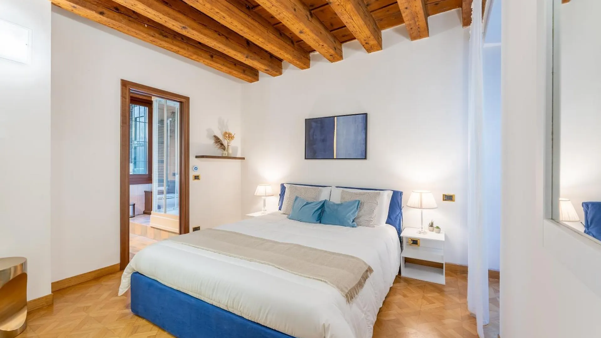 Sgarzerie Luxury Flat 2 Rooms 120Mq Verona 0*,  Italia